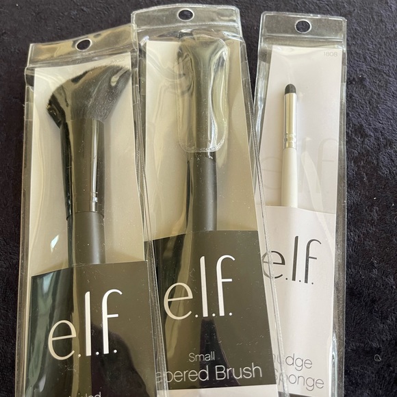 Makeup bag and assortment of makeup - Picture 6 of 9